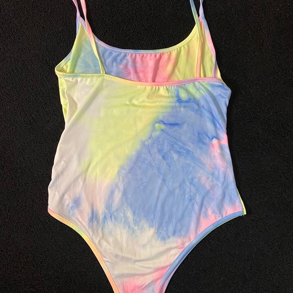 SHEIN tie dye bodysuit - Picture 2 of 5